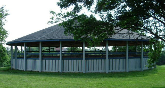 Bluegrass Truss round roof structure at Brookdale Farm, Versailles, KY