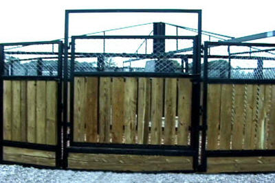 EquiGym Portable Fences outside gate with banking boards