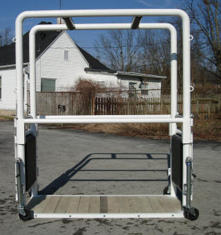EquiGym Portable Stocks with side bar up
